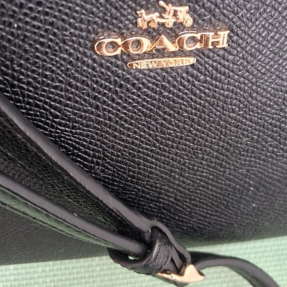 COACH Carriage Saffiano Zip Crossbody Bag EUC - Picture 12 of 13